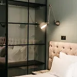 아보카멘토 부티크 룸스 4*