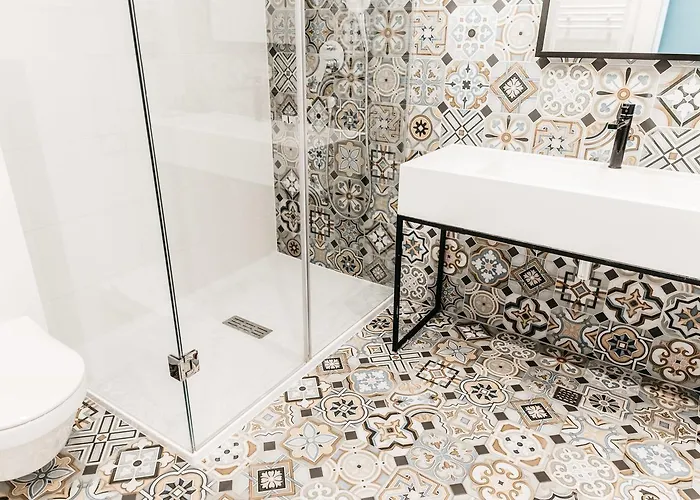 アボカメント ブティック ルームス 4*