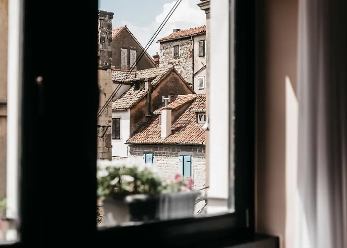 アボカメント ブティック ルームス 4* スプリト