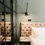 Abokamento Boutique 4*