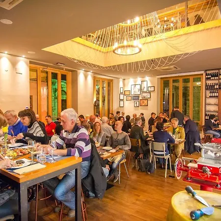 Abokamento Boutique 4* Сплит