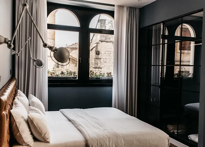 Abokamento Boutique 4* Split